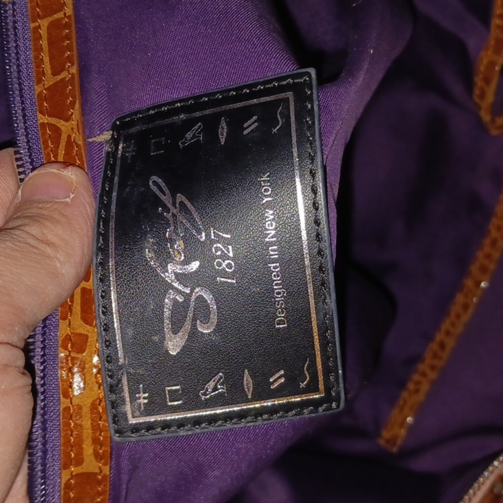 Handbag - Picture 9 of 9